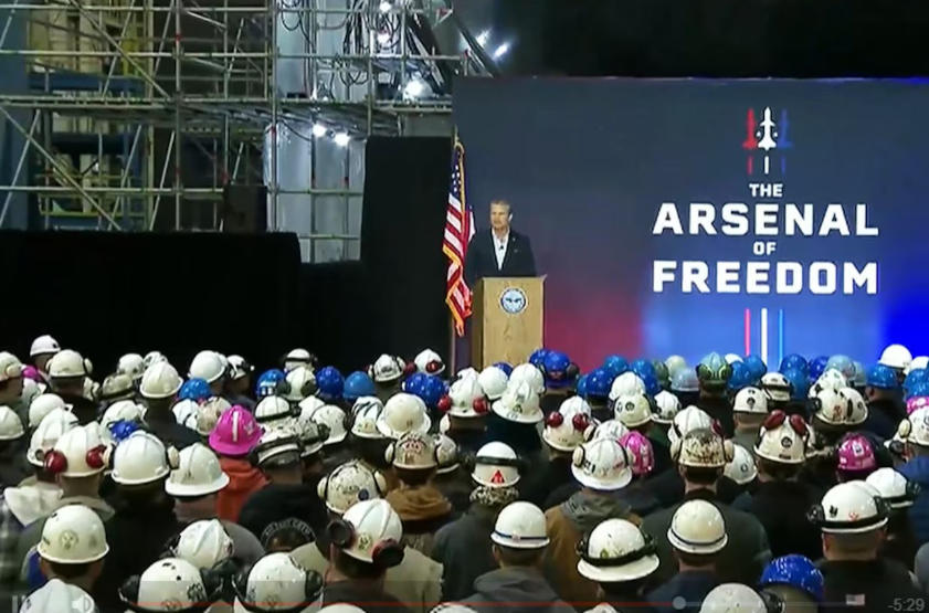 赫格塞思在纽波特纽斯造船厂发表演讲 五角大楼