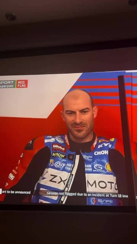 WSBK荷兰站排位赛瓦伦丁诡异笑容引热议