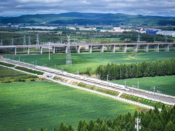 我国最北高铁线路!哈伊高铁今日正式通车:穿越冻土区