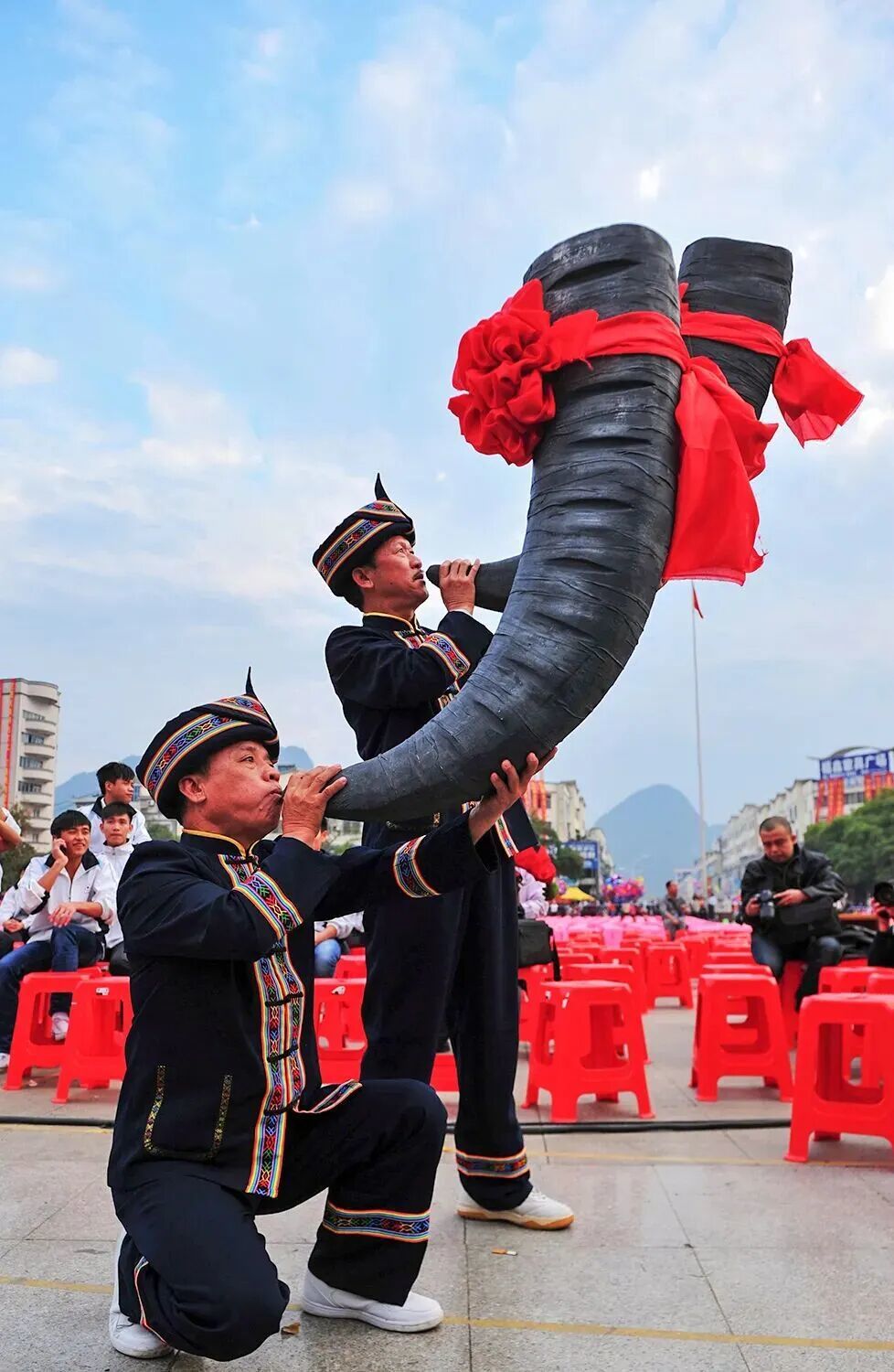 依饭节盛况1.jpg