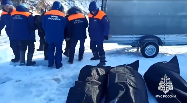 俄潜水员打捞中国游客遗体俄紧急情况部