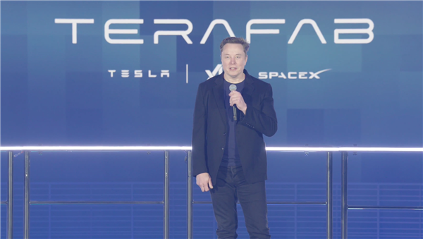 马斯克发布全球最大2nm芯片工场！年产算力1万亿瓦 好意思国一年电力齐喂不饱 他念念了个绝招