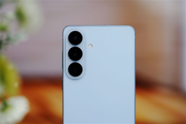 7999元AI旗舰！三星Galaxy S26+图赏