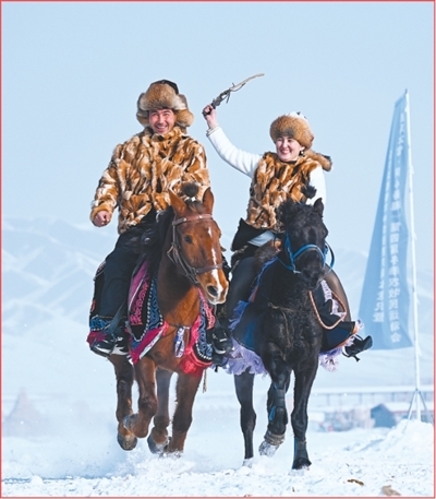 冰雪旅游热潮涌动（新时代画卷）