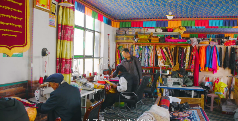 图为索县加勤乡伟旦缝纫店。