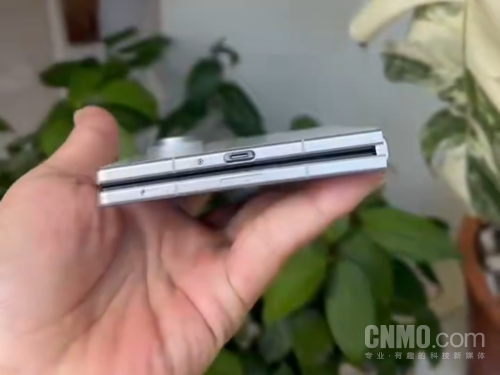 三星Galaxy Z Fold 8 Wide曝光图