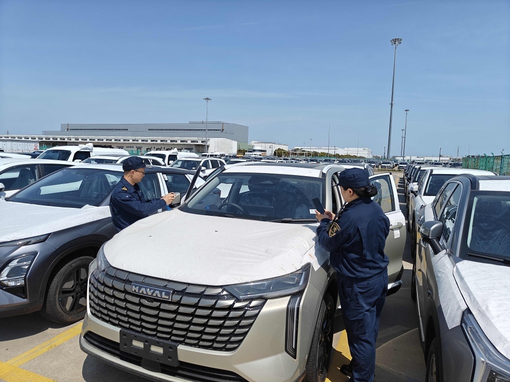 今年一季度，上海口岸国产新能源汽车出口迎来“开门红”。 上海边检供图