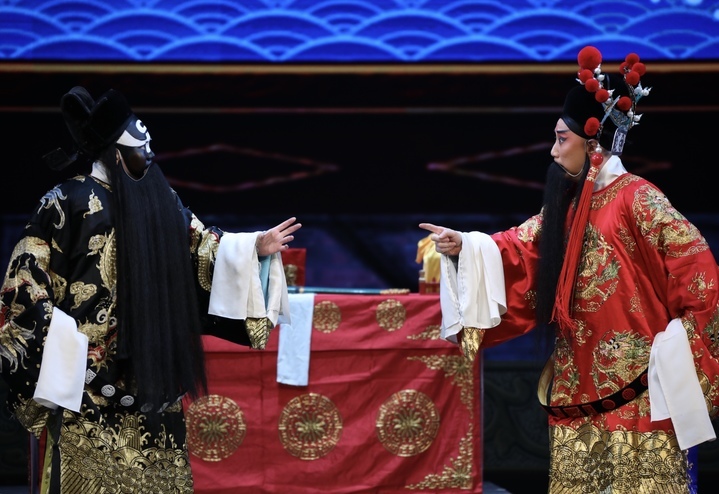 师徒同台演出剧目《秦香莲》