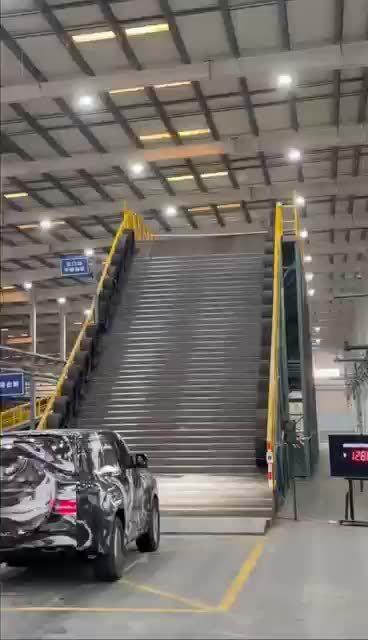 比亚迪把天门山天梯搬进厂房:新款仰望U8完成超千次极限爬坡测试