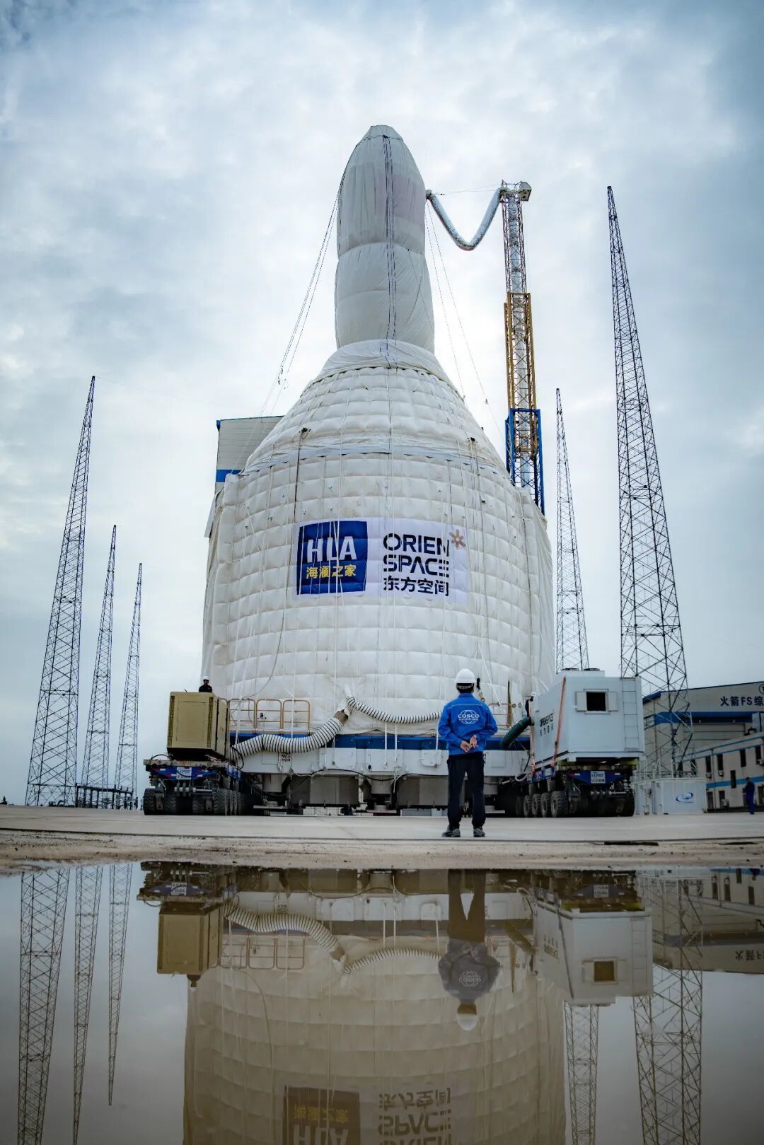 引力一号垂直转运 东方空间供图