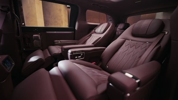 余承东官宣智界V9四款配色:车漆历经超100道工序 经得起细品