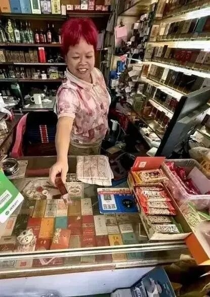 在超市后门崩老头 是今年最纯爱的幻想