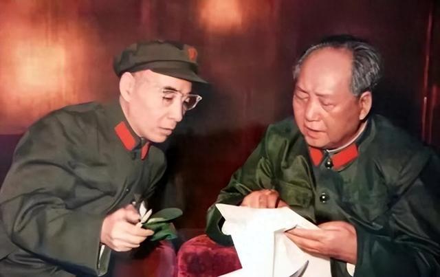 1970年陈伯达冷漠设国度主席,毛主席盛怒:要我早点死,就让我当