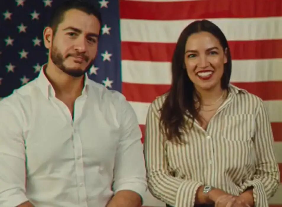 AOC(右)与获得DSA背书的密歇根州民主党参议员候选人阿卜杜勒·埃尔-赛义德