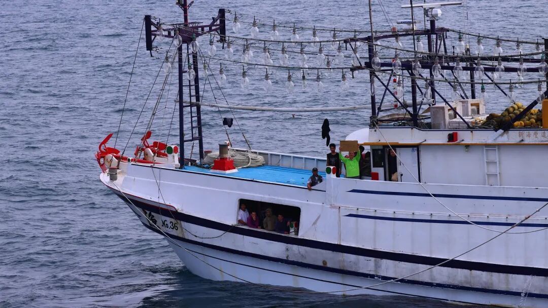 △附近渔船发出求救信号