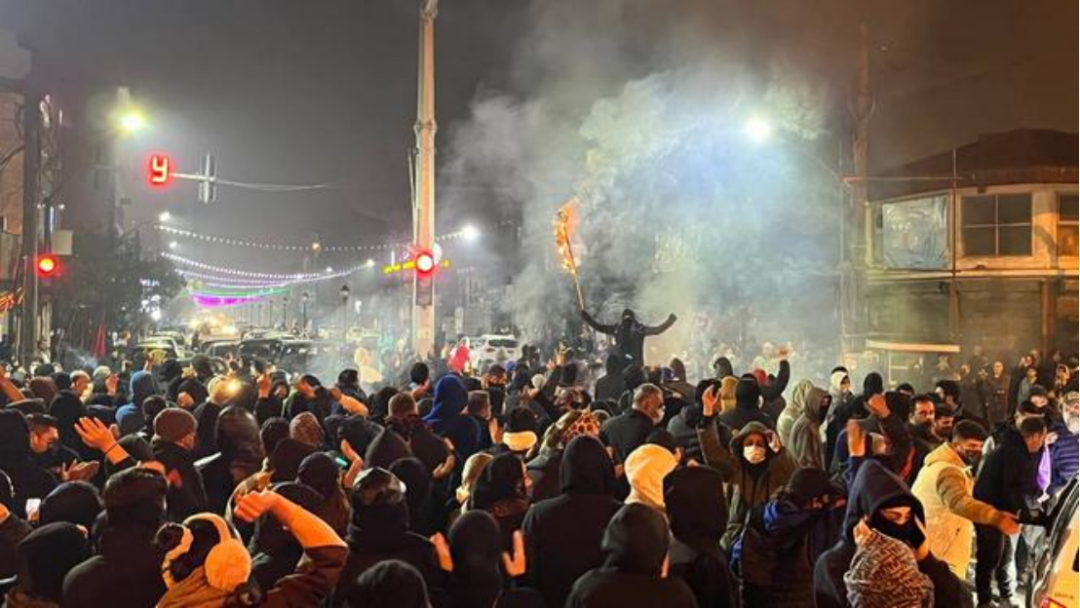 ◆2026年1月8日,伊朗北部城市安扎利港发生抗议活动。(图源:Telegram视频截图)