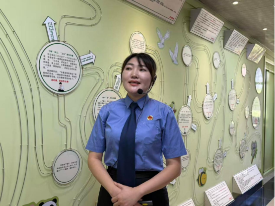 图为铁东区未成年东谈主查察责任室现场教化。