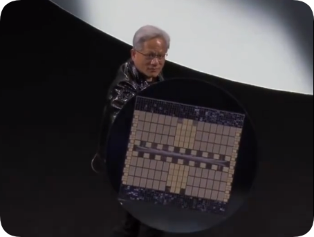 黄仁勋又整活！用芯片大盾COS“美国队长” 引发全场欢呼大笑