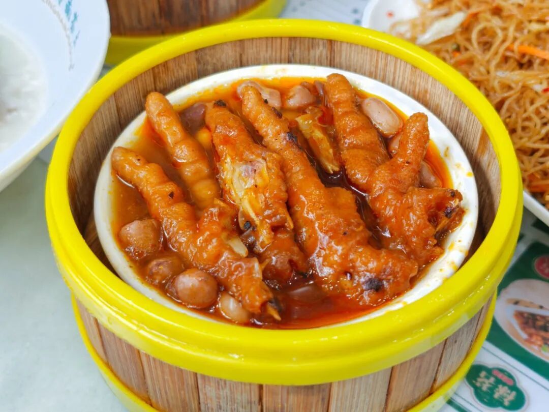 摄图网_701484497_粤菜广式早茶特色饮茶点心美食豉汁蒸凤爪（企业商用）.jpg