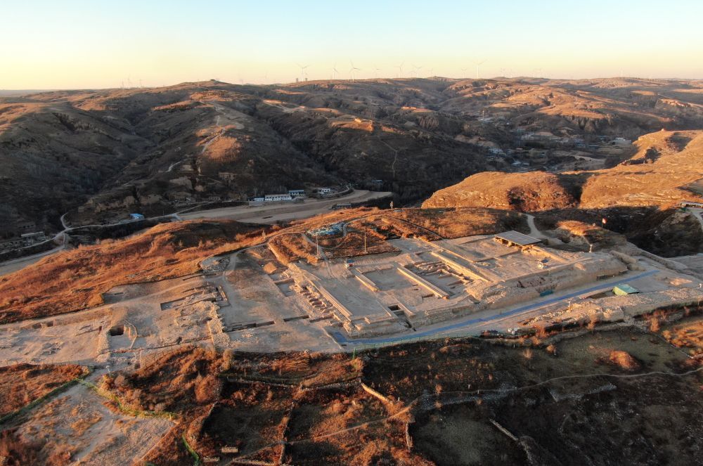 位于陕西榆林的史前城址石峁遗址（2023年11月29日摄，无人机照片）。 新华社记者 李一博 摄