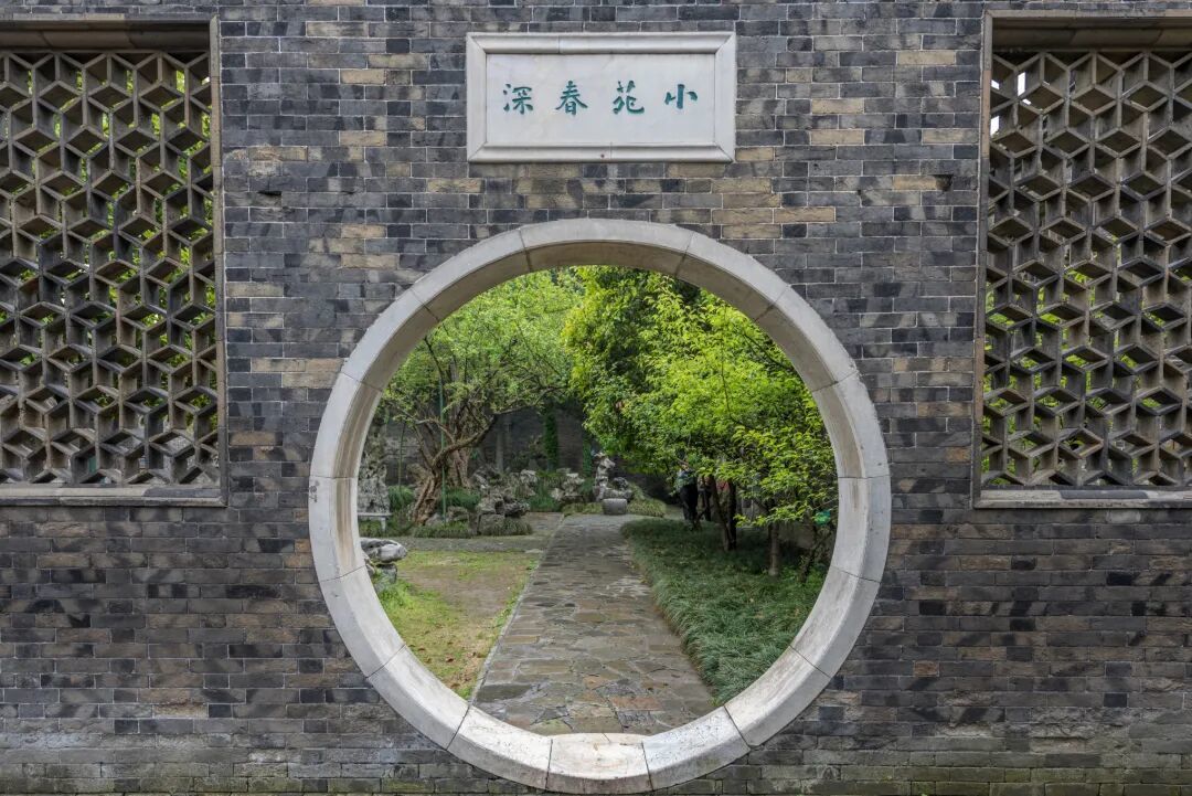 摄图网_501192657_江苏扬州汪氏小苑春季风光_(企业商用).jpg