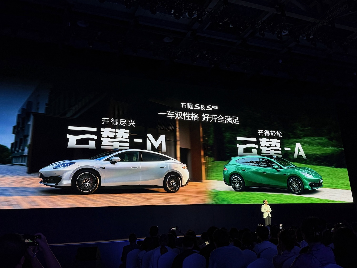 特斯拉无人出租上路频“翻车”！？路口卡壳空调不冷，还在被交管局审查