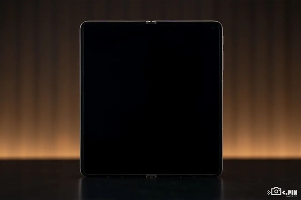 超越行业老大哥！OPPO的新折叠屏好像真的感受不到折痕了