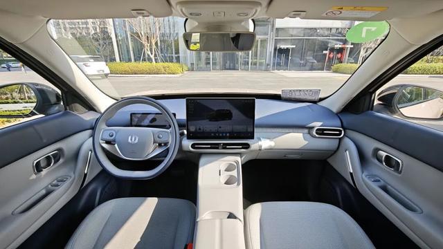 8万级能给你激光雷达,但这不是零跑A10最夯的地方