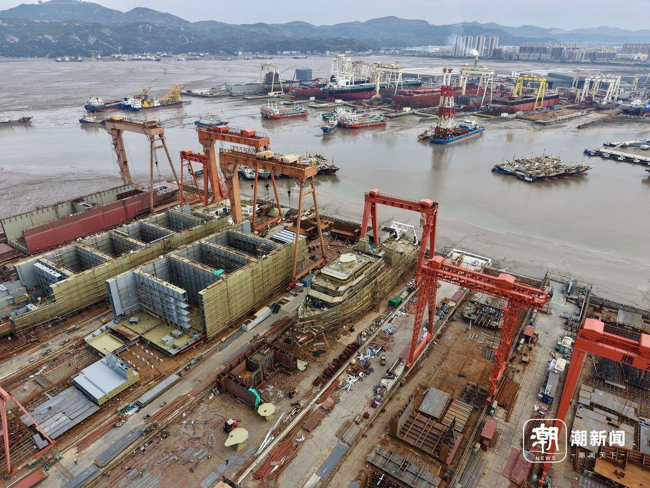 缔造中的船舶。 潮新闻记者 王嘉楠 摄