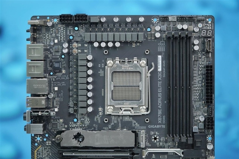 EXPO ULL到底有多强!技嘉X870E AORUS ELITE X3D主板评测:一键提升5%游戏帧率