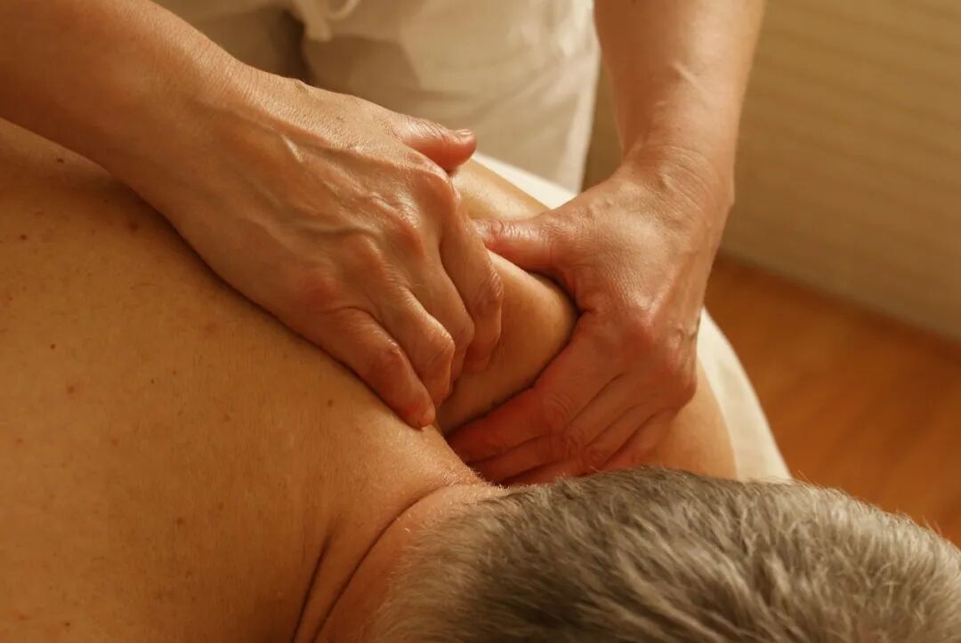 Free Massage Shoulder photo and picture