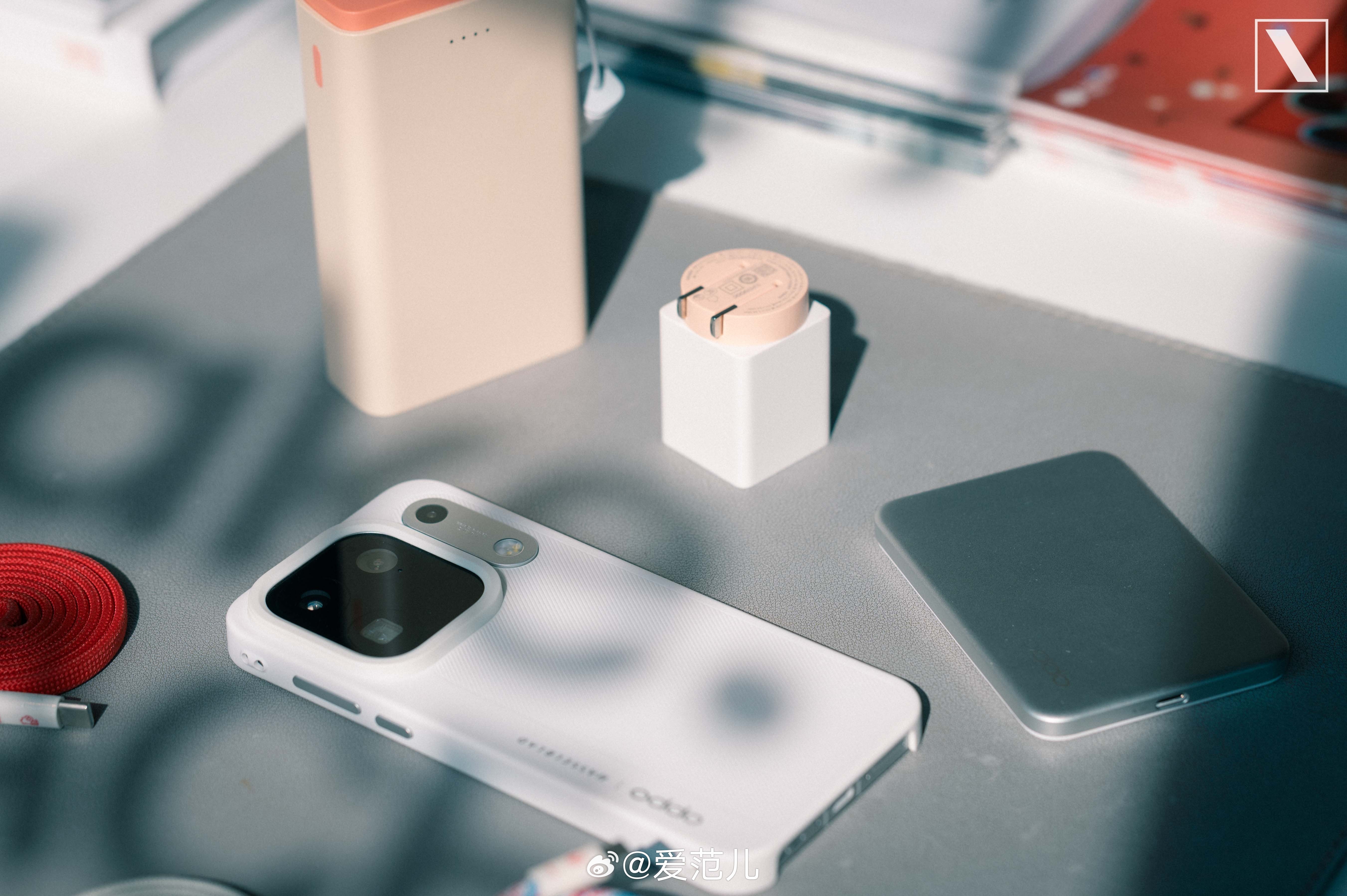 #爱范儿图赏#|#OPPO Find X10# 系列配件:拍得更远,