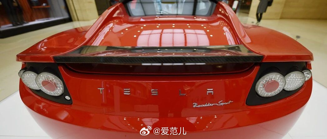【特斯拉 Roadster 发布会因天气推迟至 10 月 15 日,