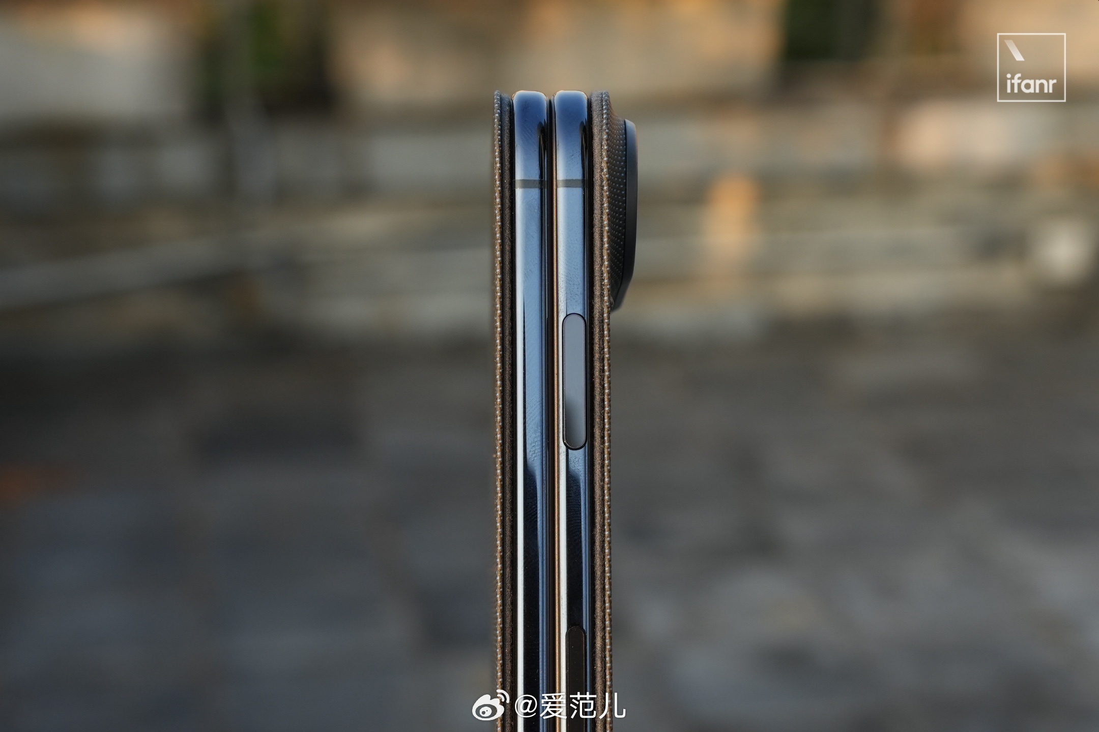 【iPhone Duo 一周体验:续航赢了 Pro,但没了实体卡和
