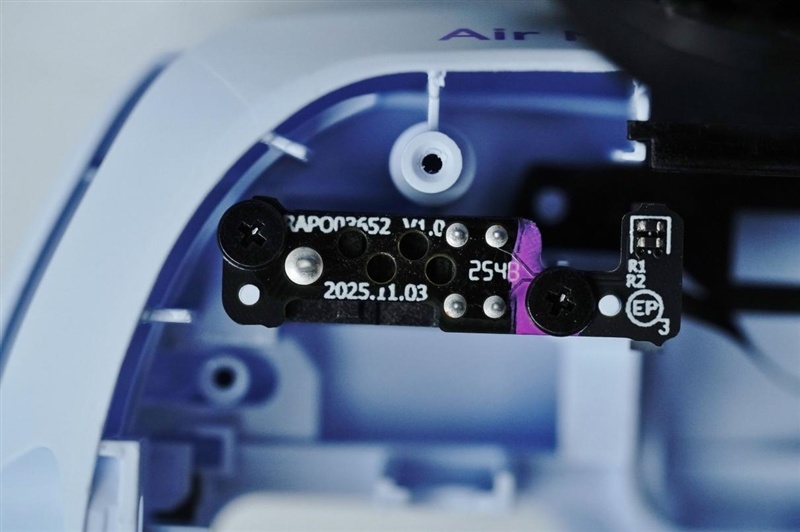 39g无打孔+原生双8K!雷柏VT0 Air MAX / VT3s Air MAX鼠标评测:轻到飞起还快到极致