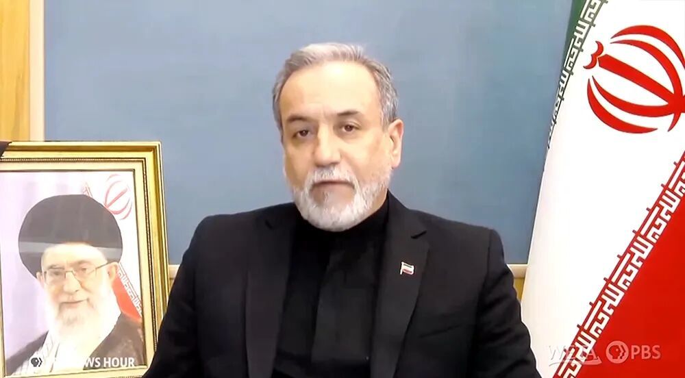 当地时间3月9日,伊朗外长阿拉格齐接受美国公共广播电视公司采访时表示,伊朗不会再与美谈判,过去经历太过惨痛。视频截图