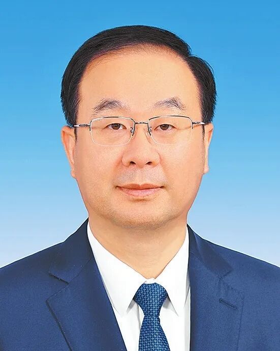 王刚同志