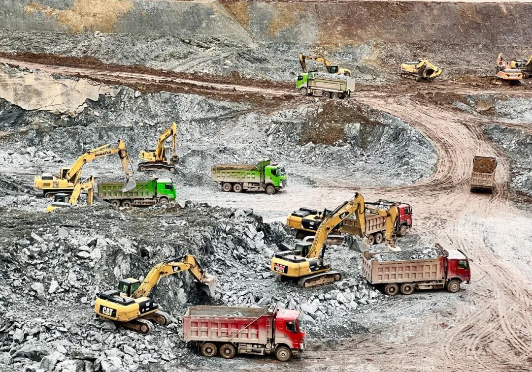 2024年3月平陆运河青年枢纽土石方开挖如火如荼。