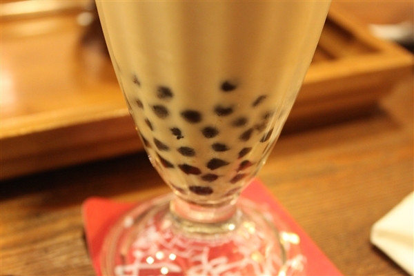 1分钱奶茶遭倒卖上二手平台 千问：发现将取消资格冻结权益