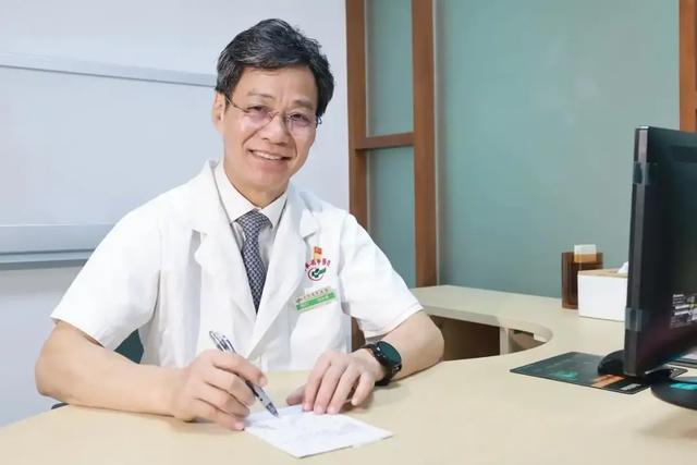 广州中医药大学副校长、广东省中医院院长张忠德