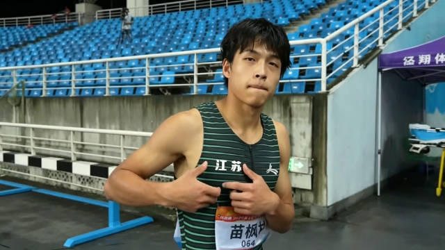 真牛！15岁中国新飞东说念主100米狂飙跑出无东说念主区欧洲杯体育，后程加快太恐怖了
