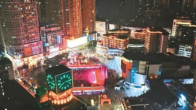 中心广场活动现场。
