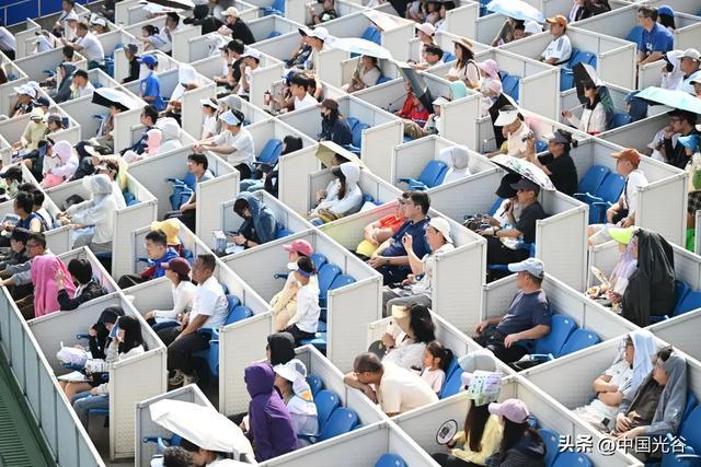 10月11日武网资格赛现场座无虚席