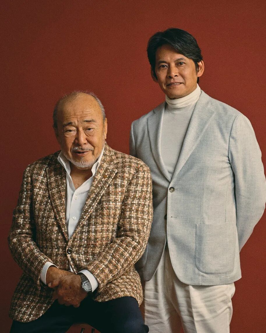 作家北方谦三(左)与《水浒传》主演织田裕二(宋江)