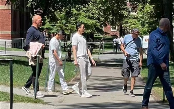 水田插秧之后 马云低调现身麻省理工和哈佛大学  