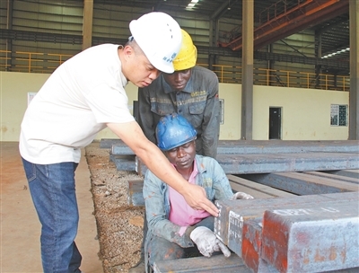 本报记者探访中乌姆巴莱工业园——“非中友谊在共同迈向现代化的进程中历久弥坚”（新时代中非合作）