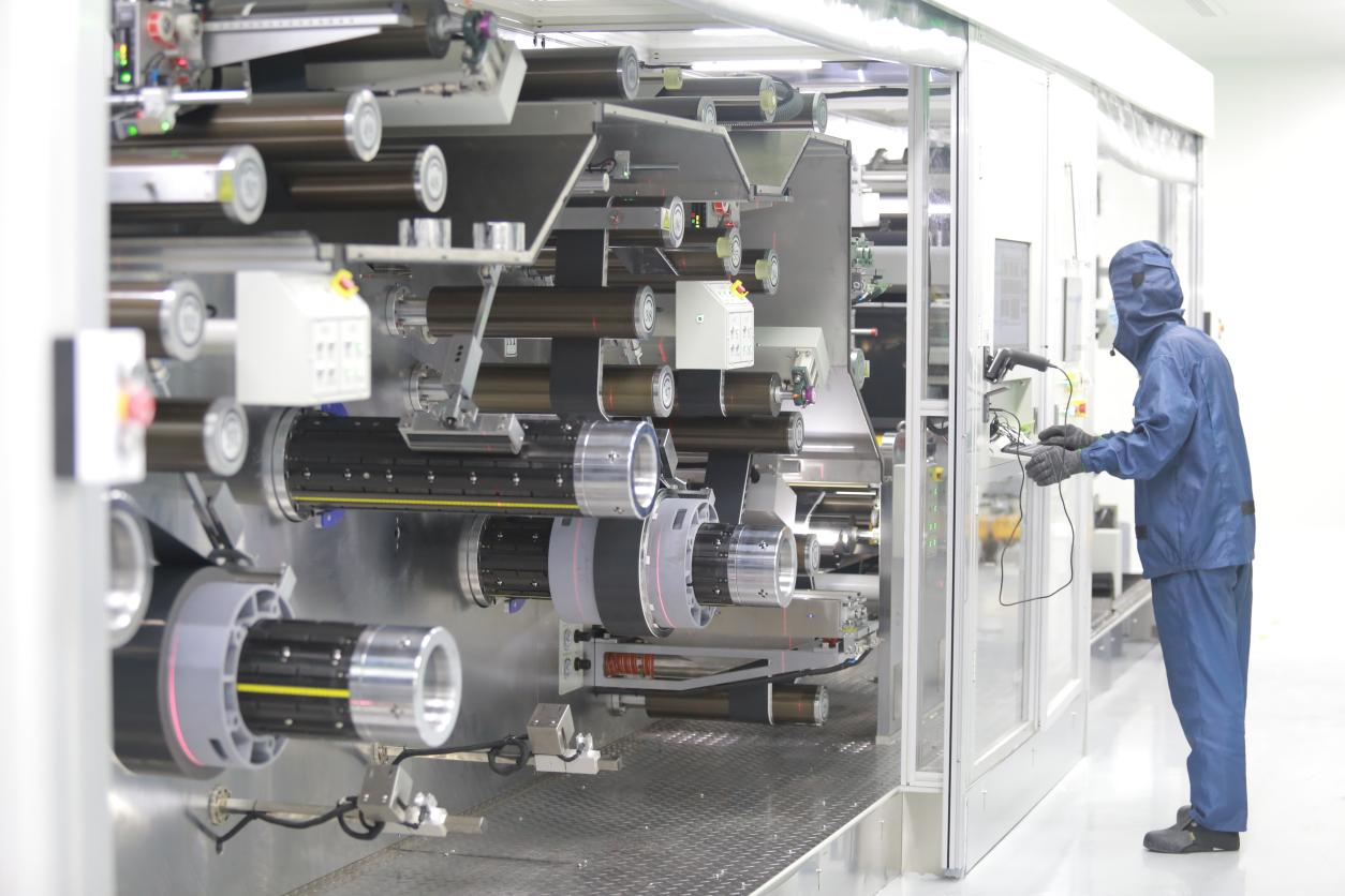 位于南宁东部新城的智能化电池生产线（央广网发 陈可夫 摄 ）