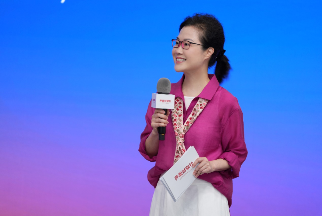 图:章茜在“酷编”系统发布现场