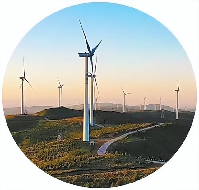 宁夏西吉月亮山上的风电装置。西吉县委宣传部供图
