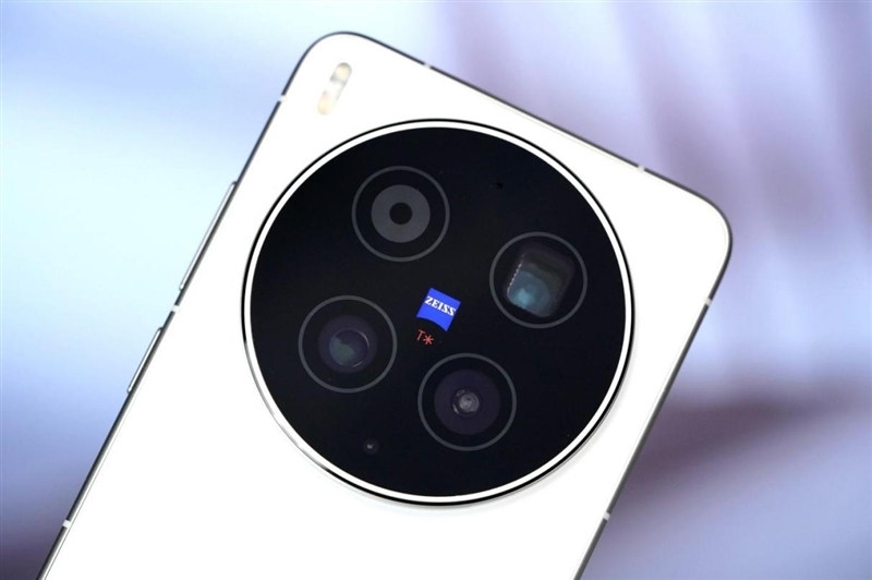 14-400mm终极全焦段!vivo X300 Ultra手机全面评测:依然是年度影像机皇